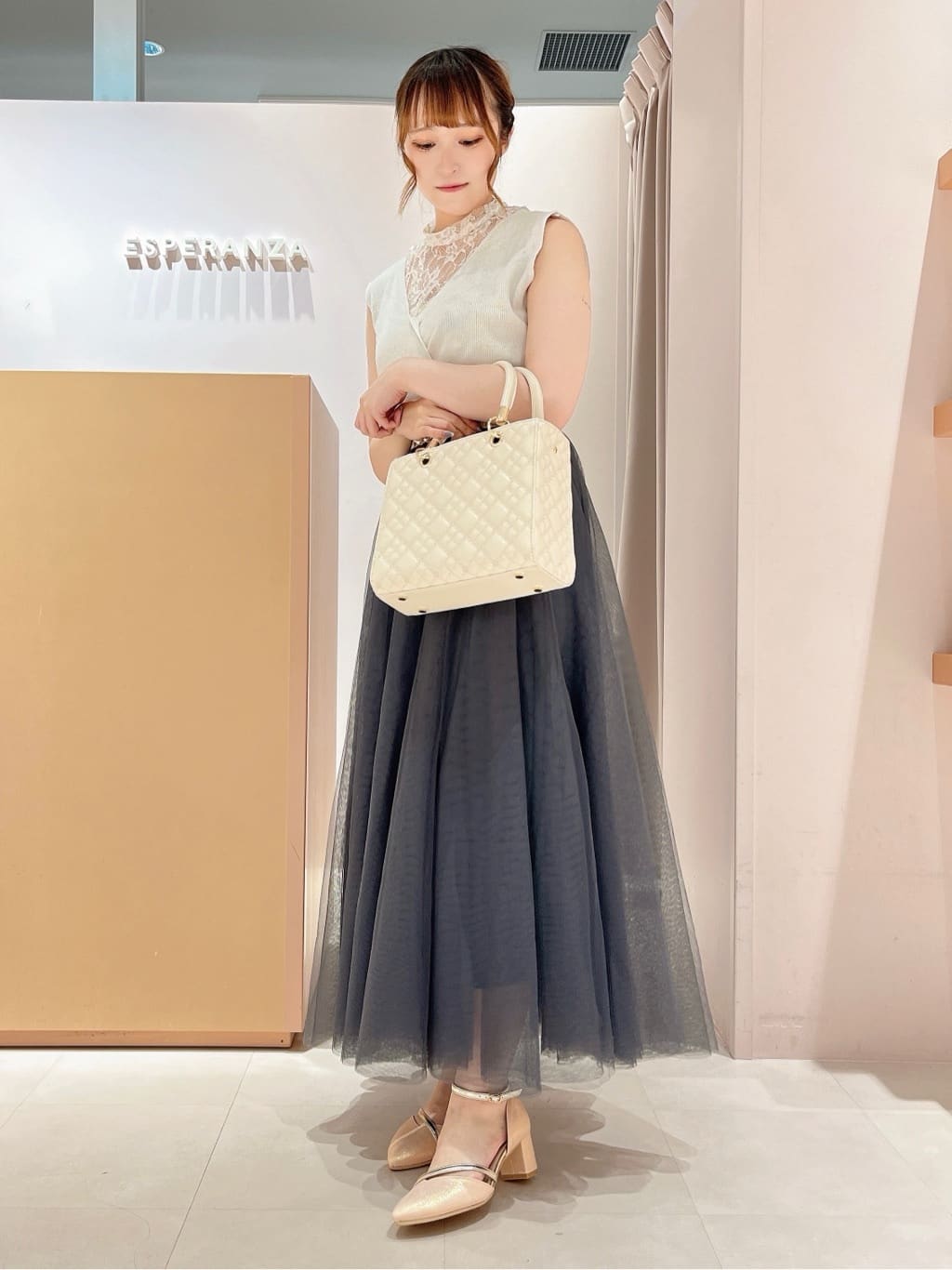 このかさんの「ESPERANZA｜セパレートラインパンプス」を使ったコーディネート