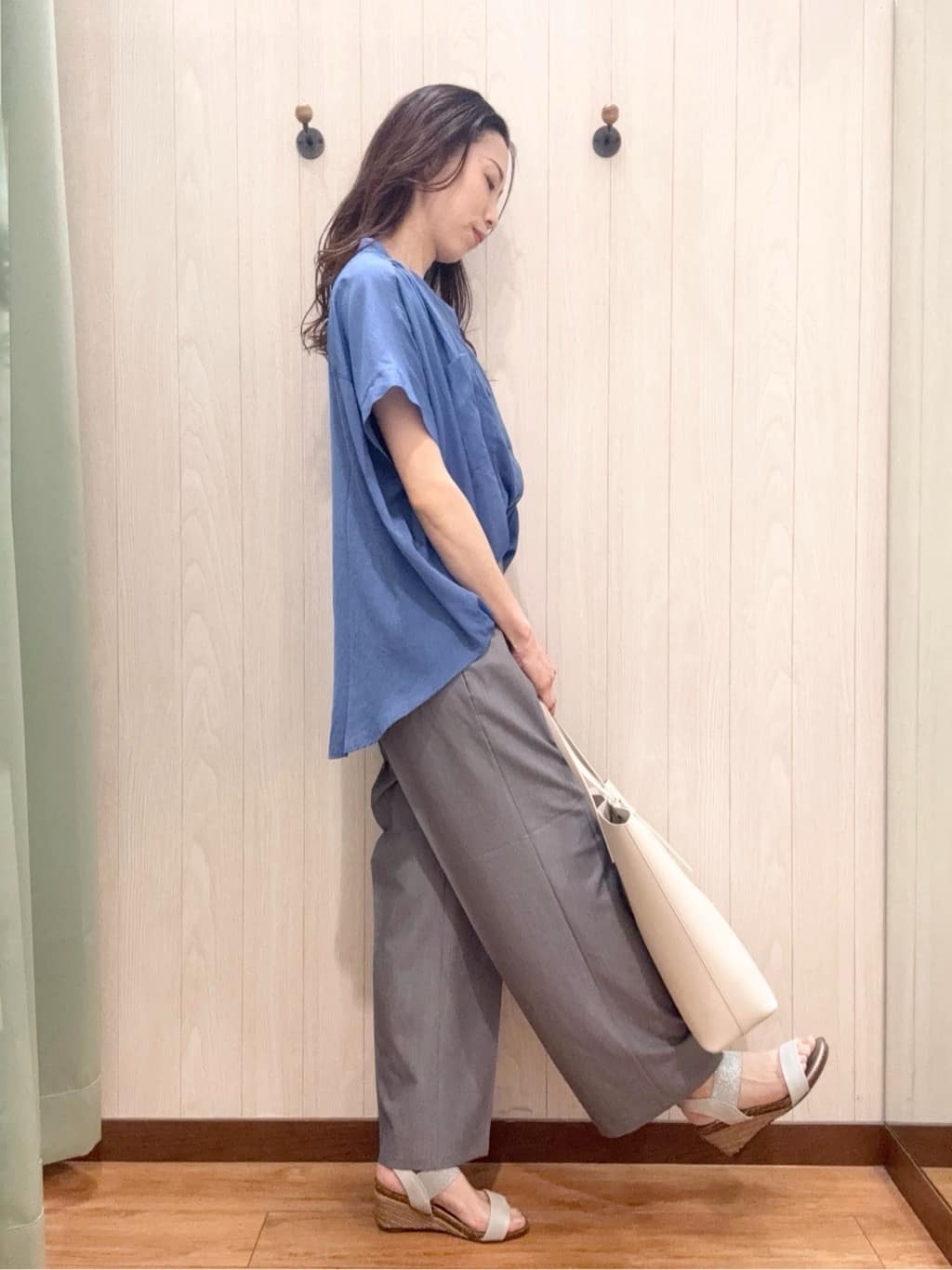 カンチャンさんの「SHOO･LA･RUE｜◆キラキラループマガールサンダル」を使ったコーディネート