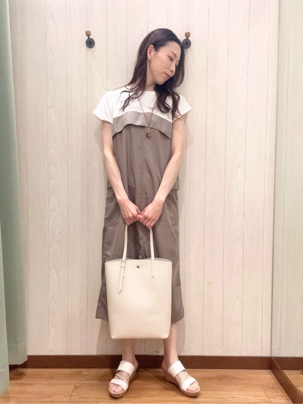 カンチャンさんの「SHOO･LA･RUE｜◆キラキラループマガールサンダル」を使ったコーディネート