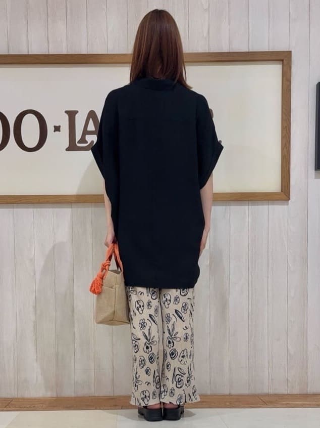 みきぽんさんの「SHOO･LA･RUE｜【ひんやり】すっきりきれいに体型カバー コクーンシルエットワンピース」を使ったコーディネート