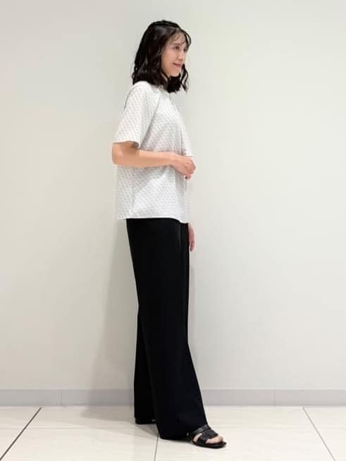 kayoさんの「INDIVI｜【洗える／UVケア】幾何学柄＆無地ボウタイブラウス」を使ったコーディネート