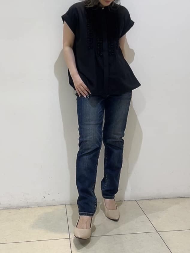 watanabeさんの「UNTITLED｜【Healthy DENIM&times;UNTITLED】別注 R Mrytle（リマートル）テーパードデニム」を使ったコーディネート