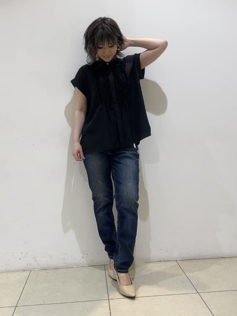 watanabeさんの「UNTITLED｜【Healthy DENIM&times;UNTITLED】別注 R Mrytle（リマートル）テーパードデニム」を使ったコーディネート