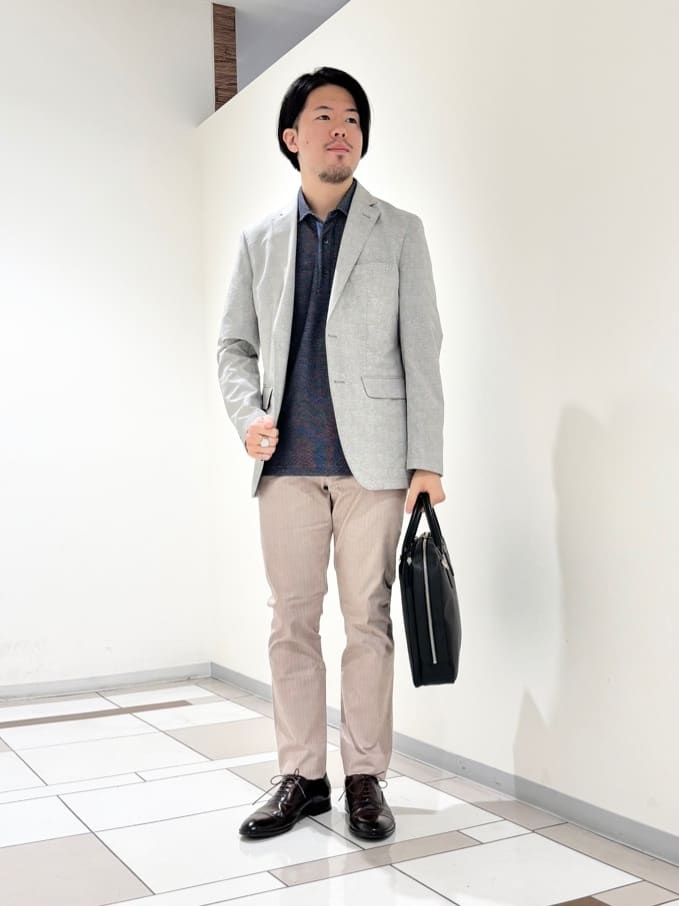 及川さんの「TAKEO KIKUCHI｜【抗菌防臭】COOL DOTS（R）ドビープリント ジャケット」を使ったコーディネート