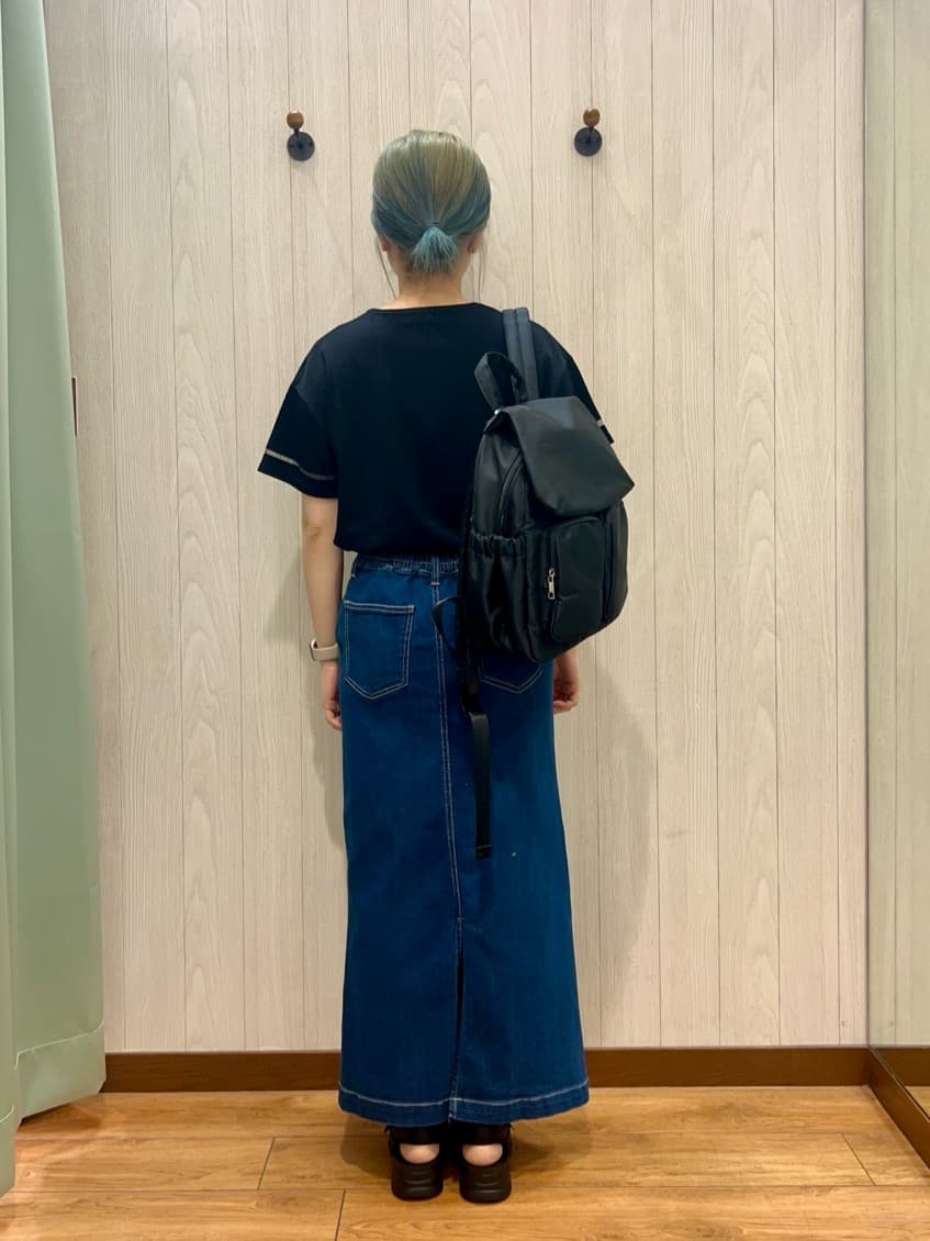 すずさんの「SHOO･LA･RUE｜◆【高レビュー】スポーティで上品 大人のためのテープスポサン」を使ったコーディネート