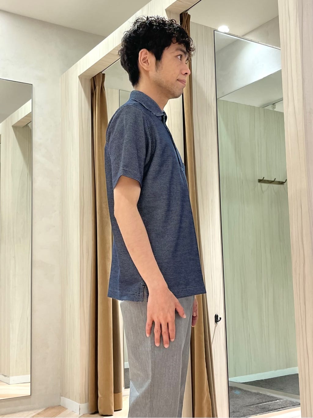 URAさんの「TAKEO KIKUCHI｜【抗菌防臭／9色5サイズ展開】ハニカムメランジ ポロシャツ」を使ったコーディネート