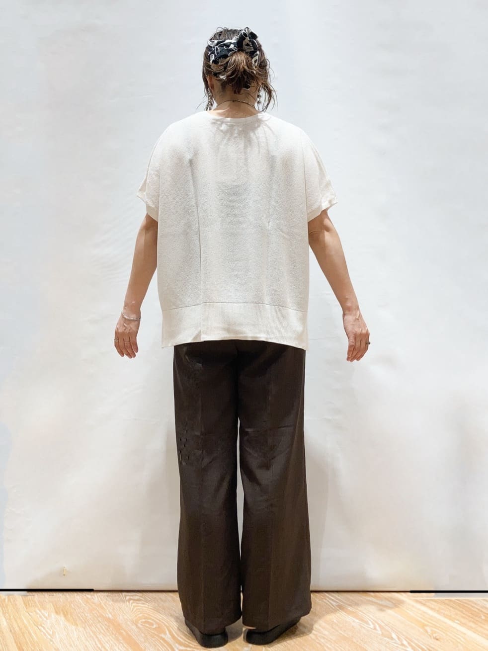 Shihoさんの「OPAQUE.CLIP｜《5色展開／S-LLサイズ》リラクシーメッシュニット【洗濯機洗い可】」を使ったコーディネート