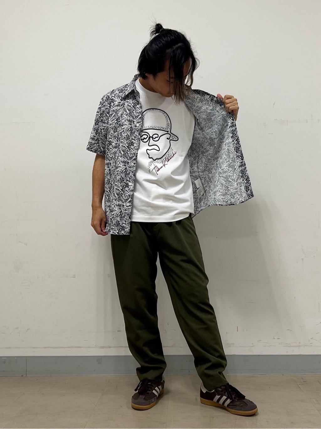 Hiroさんの「TAKEO KIKUCHI｜◆【Sサイズ～】フェイスロープ刺繍 天竺Tシャツ」を使ったコーディネート