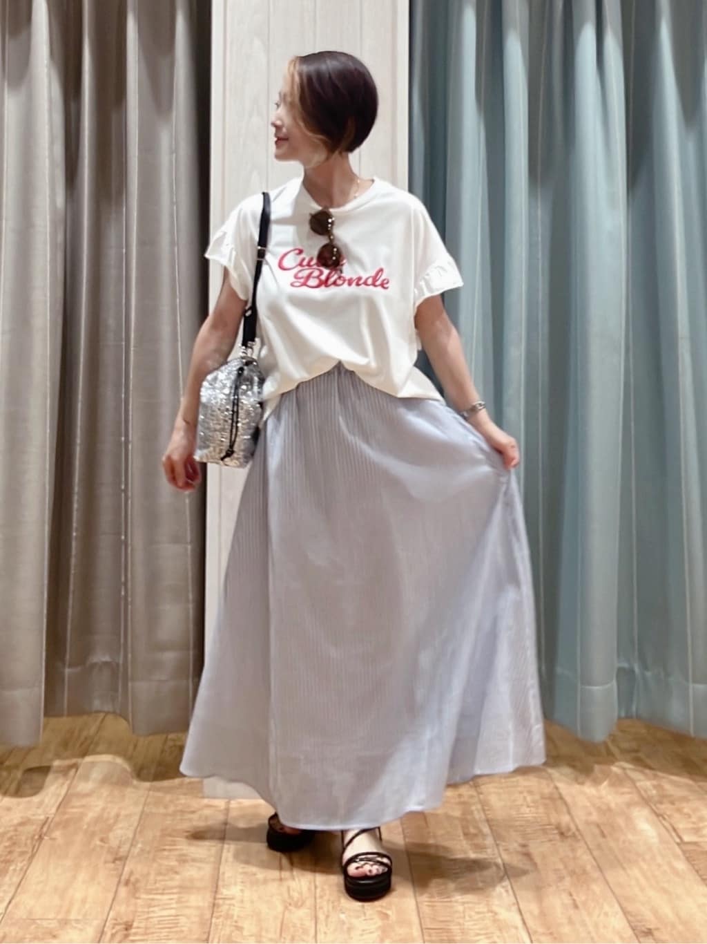 aaamiさんの「SHOO･LA･RUE｜【S-LL/汗ジミ軽減/ひんやり/UVカット】フリルTシャツ」を使ったコーディネート