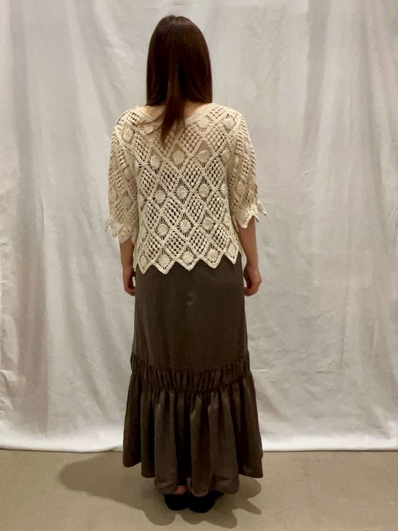 ゆっきーさんの「SHOO･LA･RUE｜【ひんやり】シャーリングがアクセントに 大人のデザインキャミワンピース」を使ったコーディネート