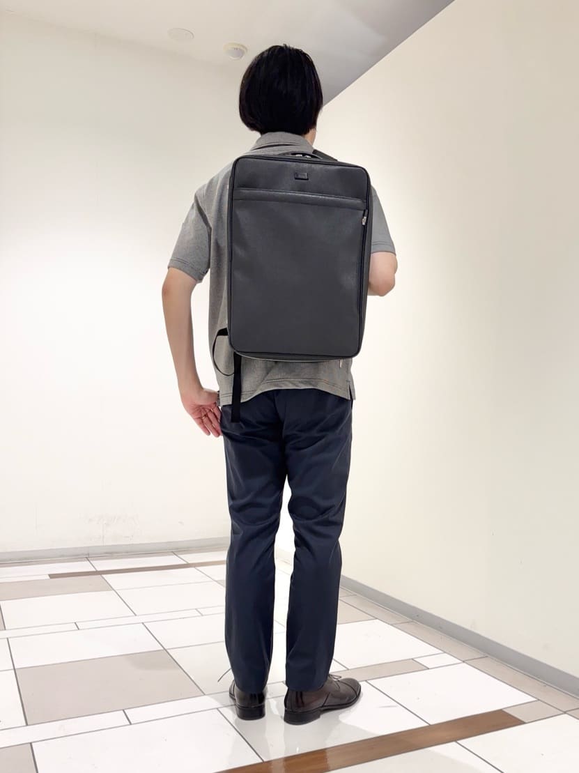 及川さんの「TAKEO KIKUCHI｜【全7サイズ&times;8色展開！】トップマルチヘリンボン パンツ」を使ったコーディネート