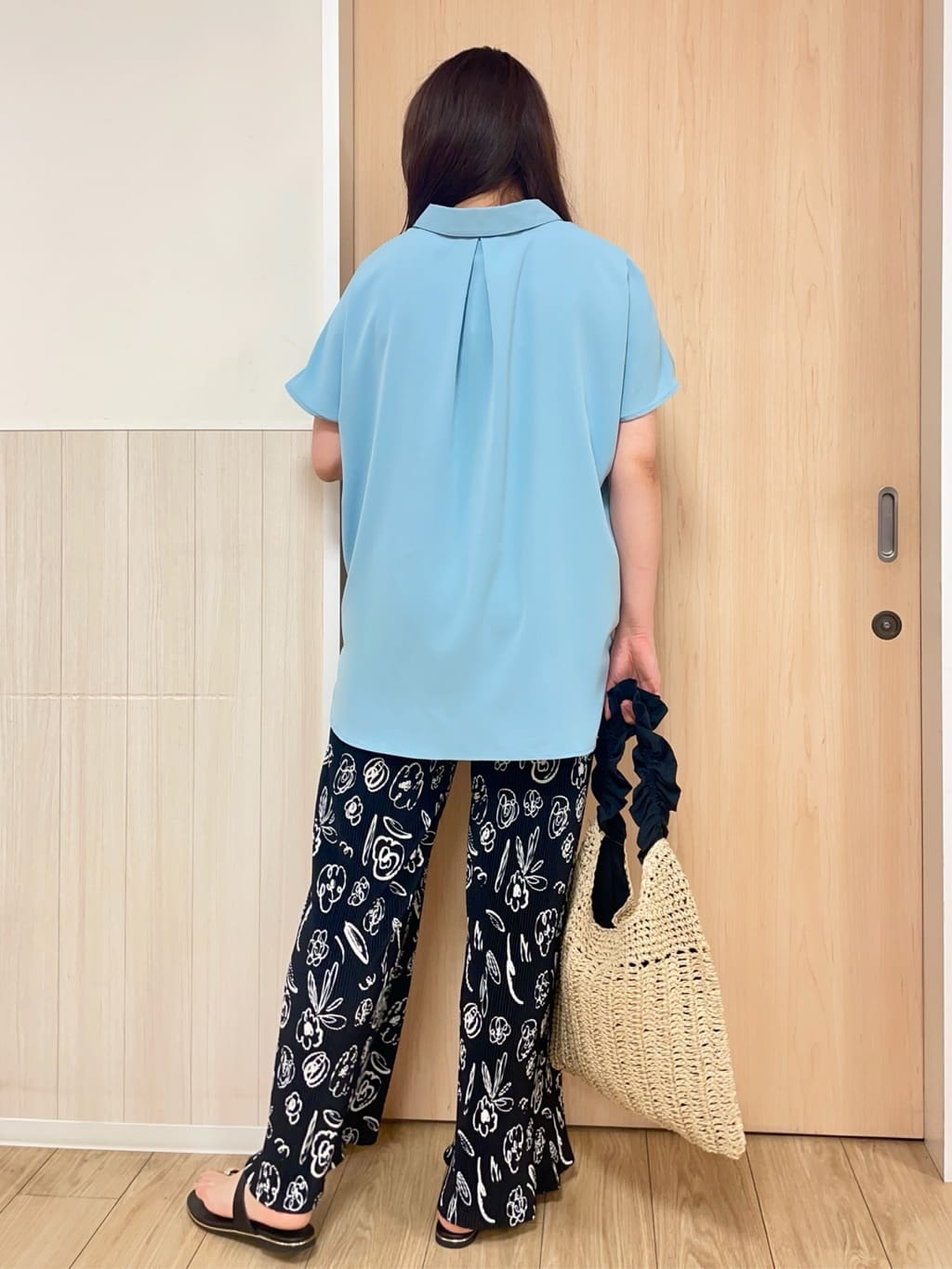 nanaseさんの「SHOO･LA･RUE｜【洗える/S-LL/プチプラ】さらっとすっきりきれい見え スキッパーブラウス」を使ったコーディネート