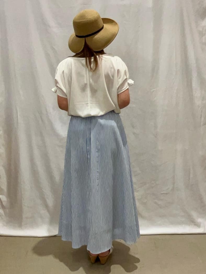 ゆっきーさんの「SHOO･LA･RUE｜【S-LL/UV/プチプラ】お袖タックで好印象 デザインTシャツ」を使ったコーディネート