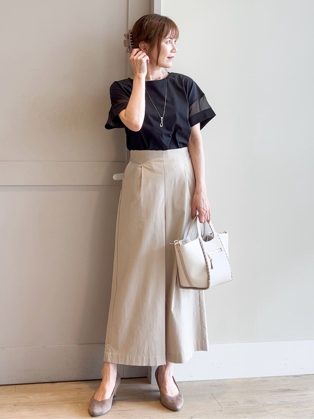 yamakoさんの「grove｜サマーハイパーストレッチワイドパンツ」を使ったコーディネート