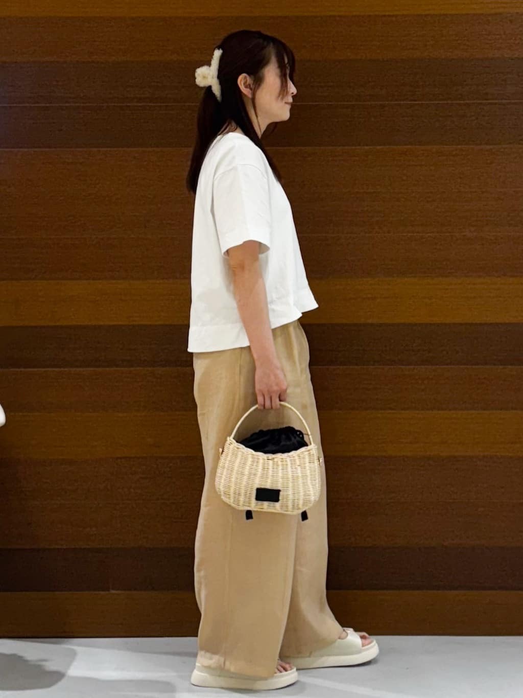まみさんの「OPAQUE.CLIP｜◆刺繍ロゴワイドシルエットTシャツ【洗濯機洗い可】」を使ったコーディネート
