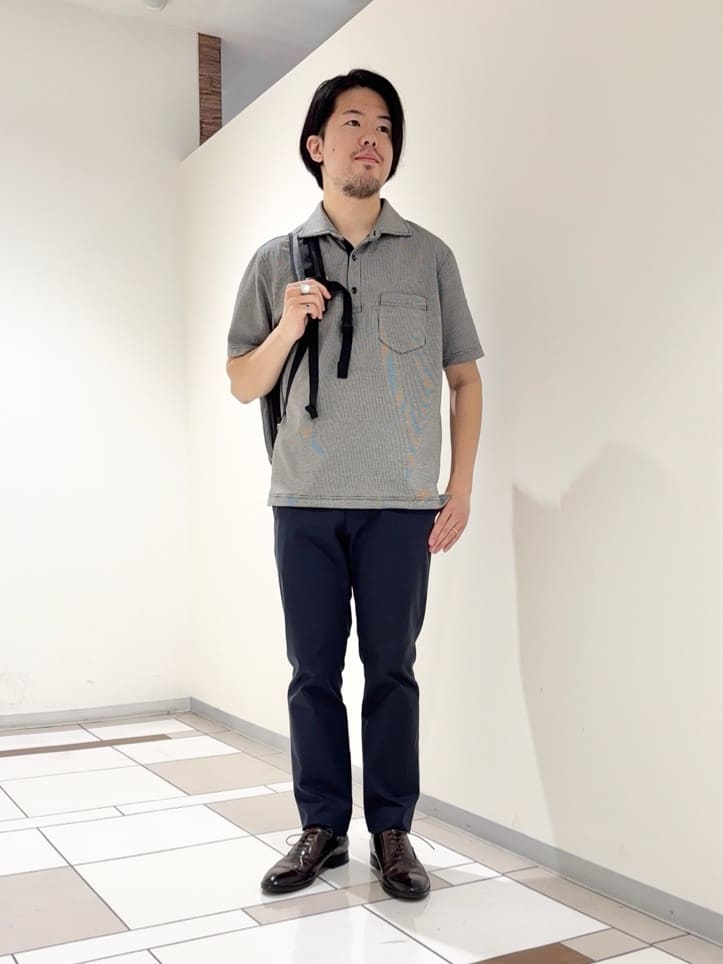 及川さんの「TAKEO KIKUCHI｜【全7サイズ&times;8色展開！】トップマルチヘリンボン パンツ」を使ったコーディネート