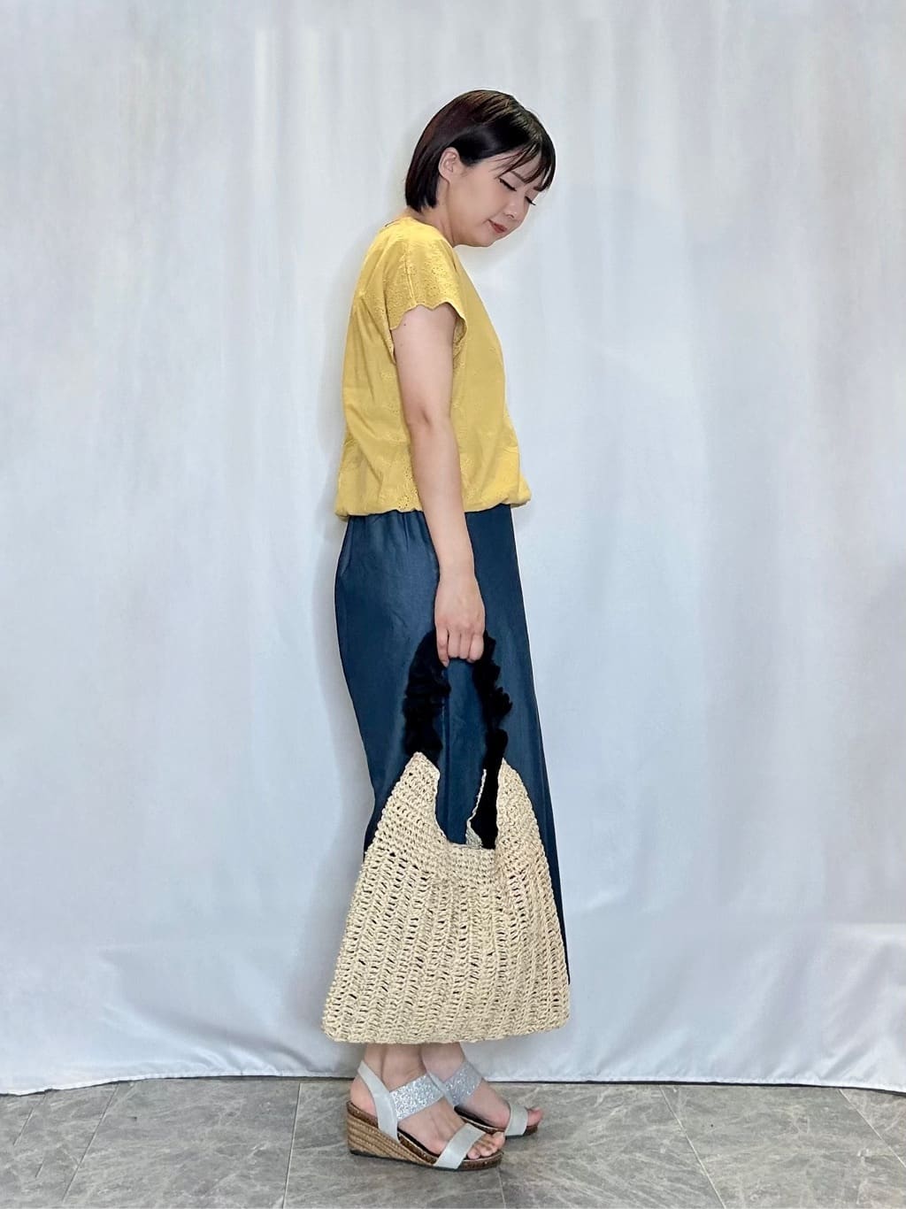 ネリさんの「SHOO･LA･RUE｜スカラップ刺繍レースが目を惹く ドルマントップス」を使ったコーディネート