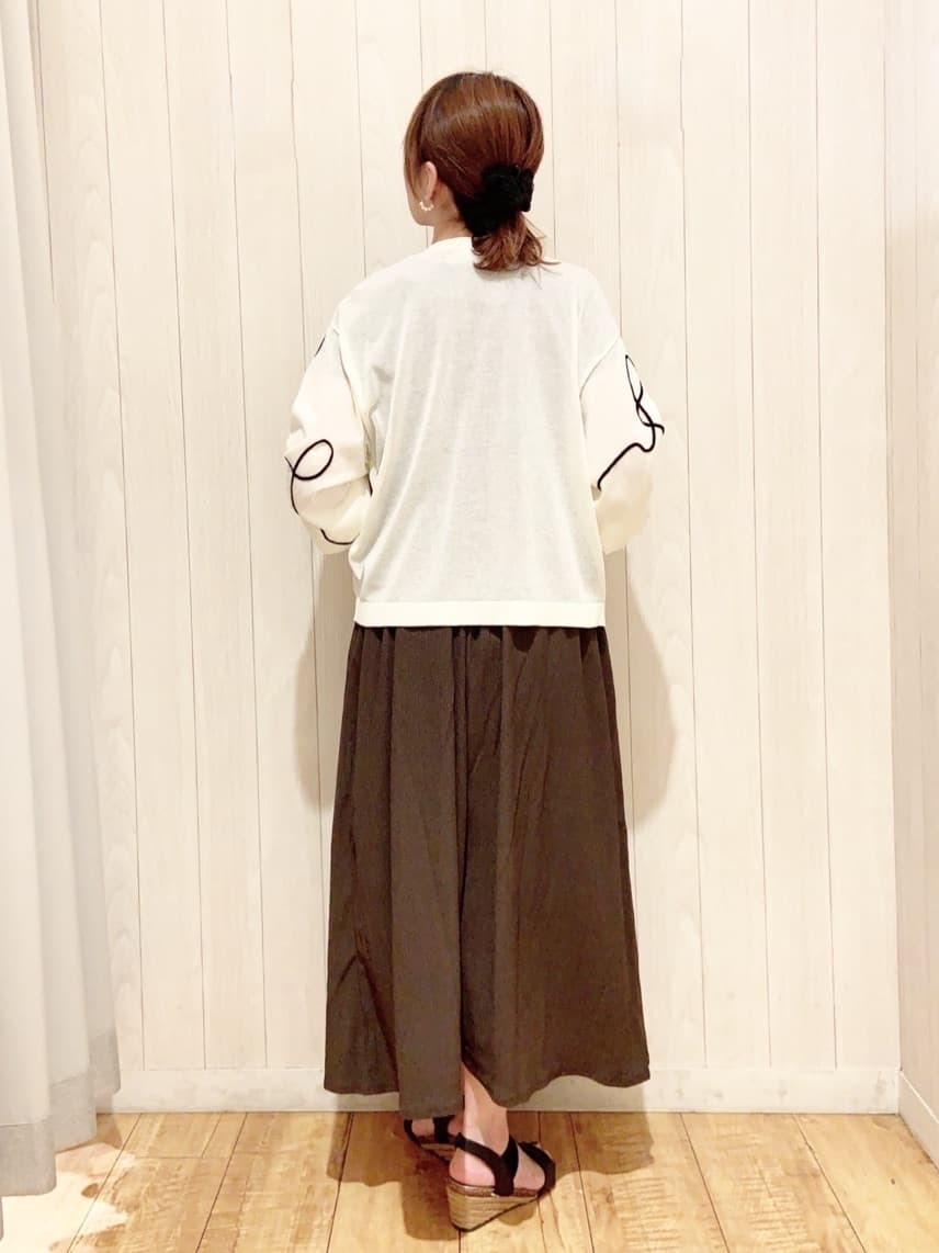 あいこさんの「SHOO･LA･RUE｜【前後2WAY】さらりと大人上品に 楊柳フレンチワンピース」を使ったコーディネート