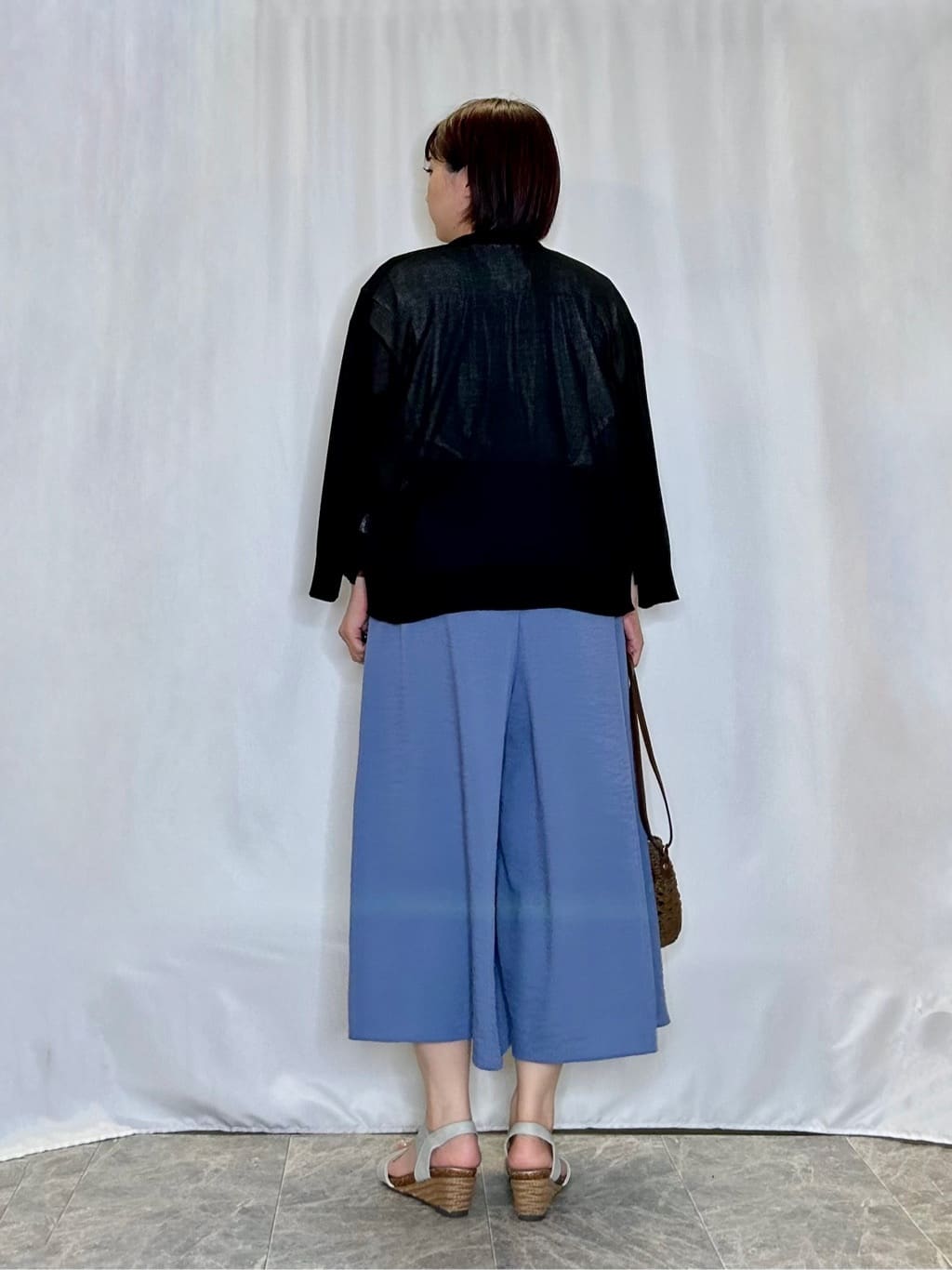 ネリさんの「SHOO･LA･RUE｜【S-LL/洗濯後しわになりにくい】上品にきれい見え スラブギャザーブラウス」を使ったコーディネート
