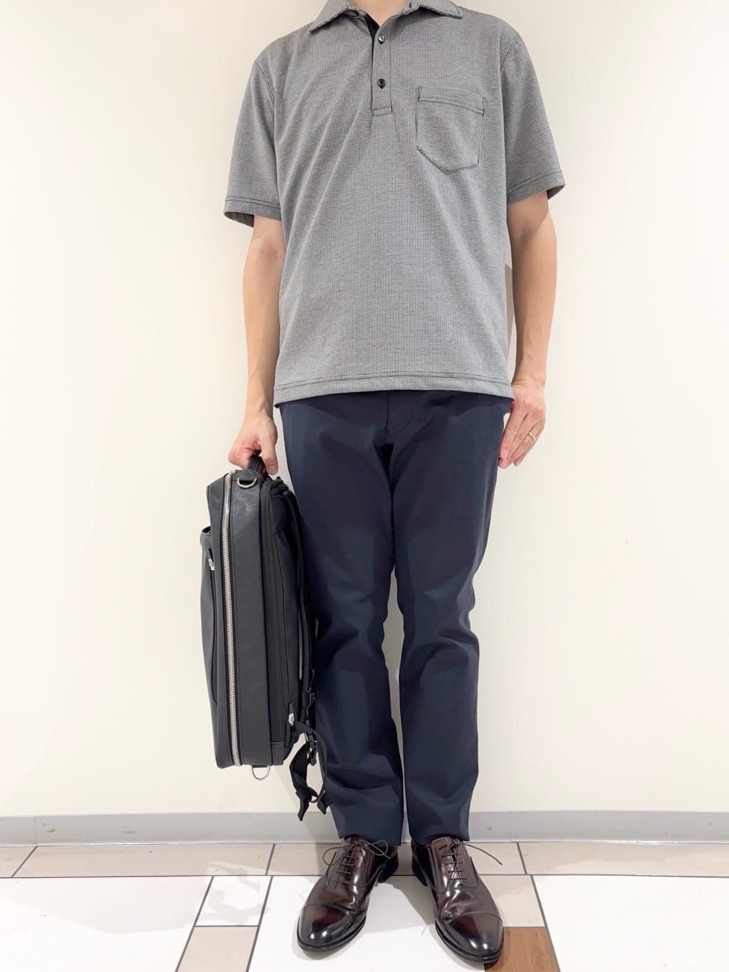 及川さんの「TAKEO KIKUCHI｜【全7サイズ&times;8色展開！】トップマルチヘリンボン パンツ」を使ったコーディネート