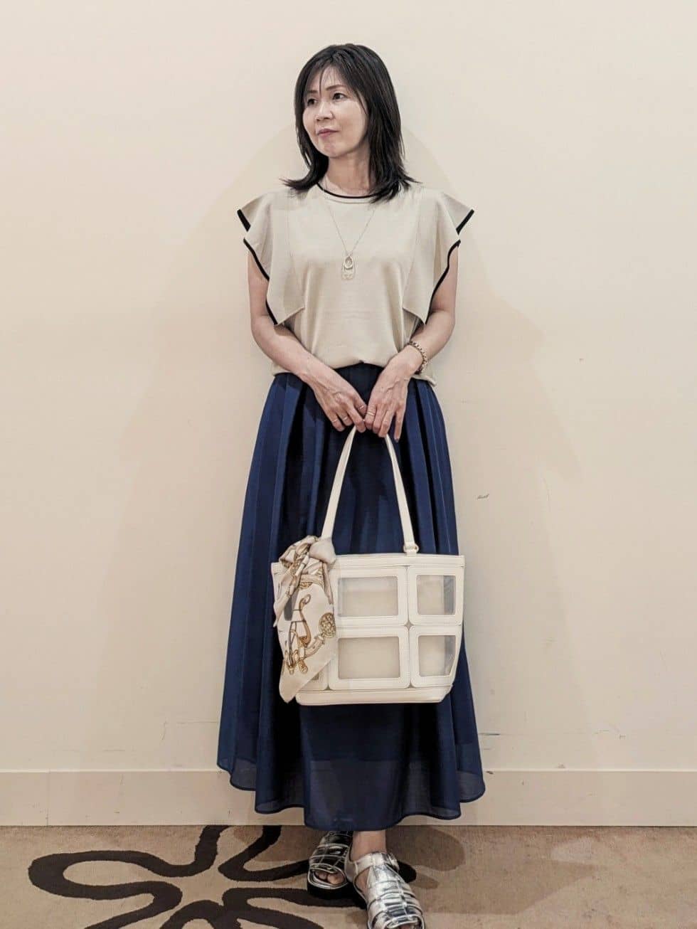 laverさんの「UNTITLED｜【後ろウエストゴム/洗える】シアーフレアースカート」を使ったコーディネート