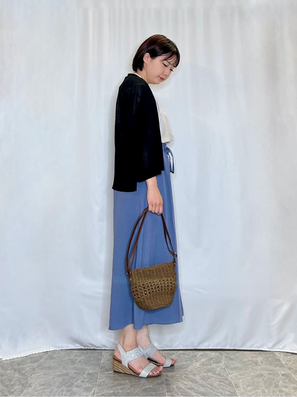 ネリさんの「SHOO･LA･RUE｜【S-LL/洗濯後しわになりにくい】上品にきれい見え スラブギャザーブラウス」を使ったコーディネート