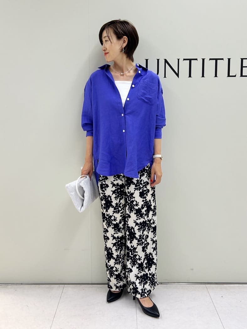Mikiさんの「UNTITLED｜【ウエストゴム/ワイド/柄】モノトーンフラワーパンツ」を使ったコーディネート
