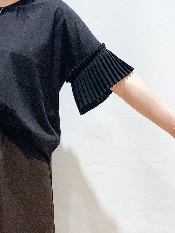 Shihoさんの「OPAQUE.CLIP｜プリーツスリーブドッキングトップス【洗濯機洗い可】」を使ったコーディネート