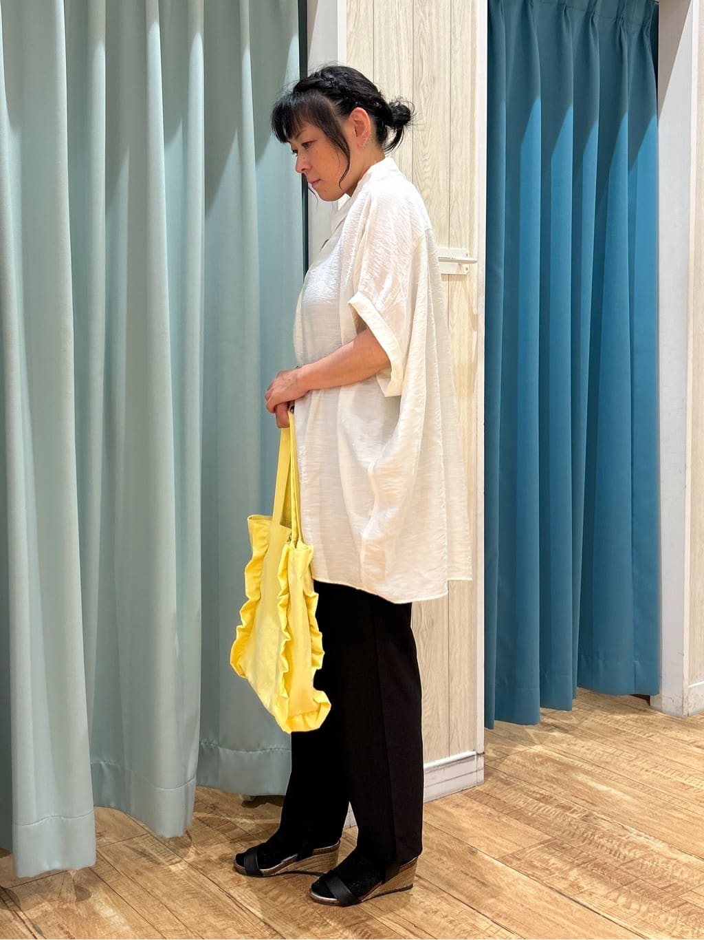 わかさんの「SHOO･LA･RUE｜【ひんやり】すっきりきれいに体型カバー コクーンシルエットワンピース」を使ったコーディネート