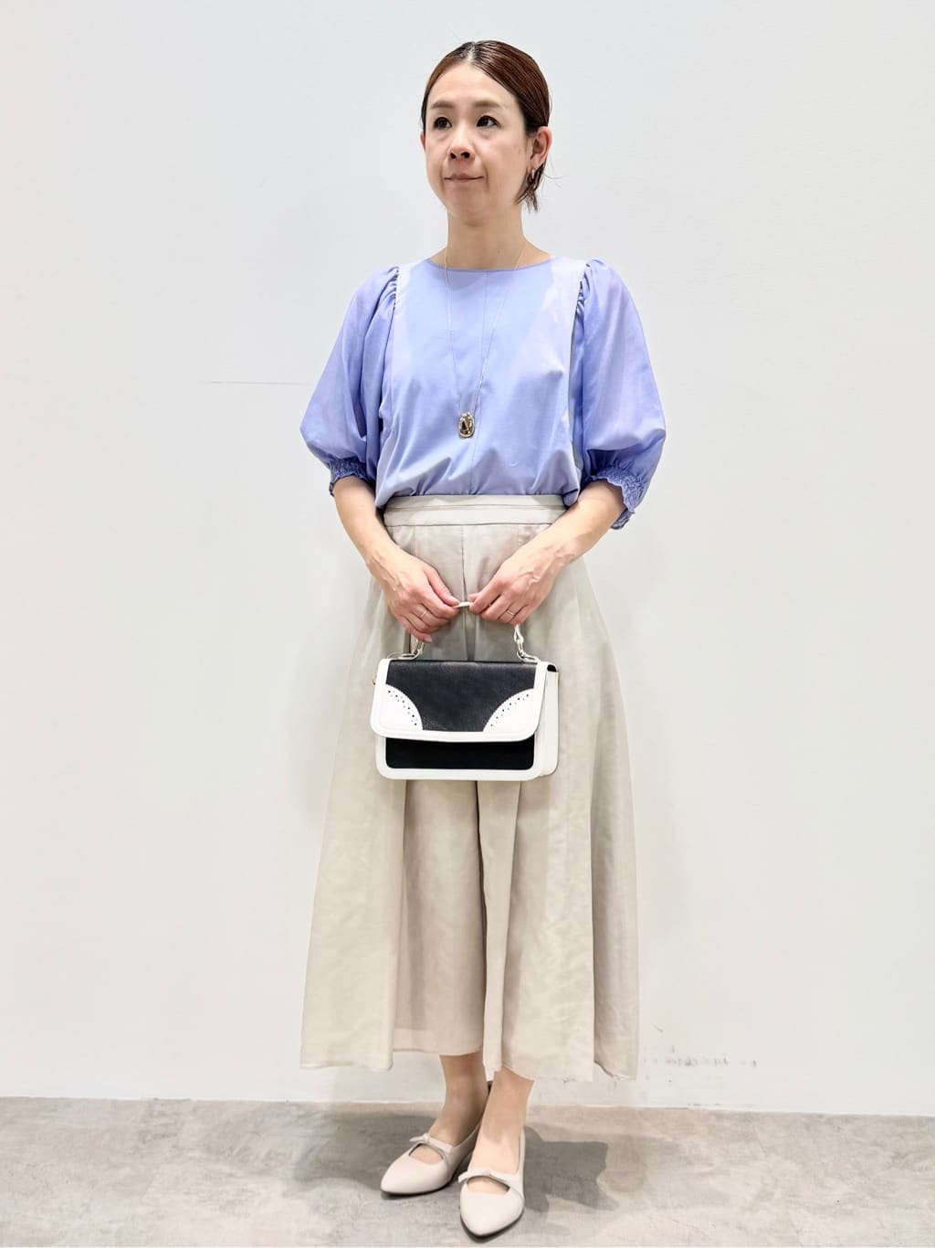 koyaさんの「Reflect｜【マシンウォッシュ可／セットアップ可】シアーボックスタックプリーツスカート」を使ったコーディネート