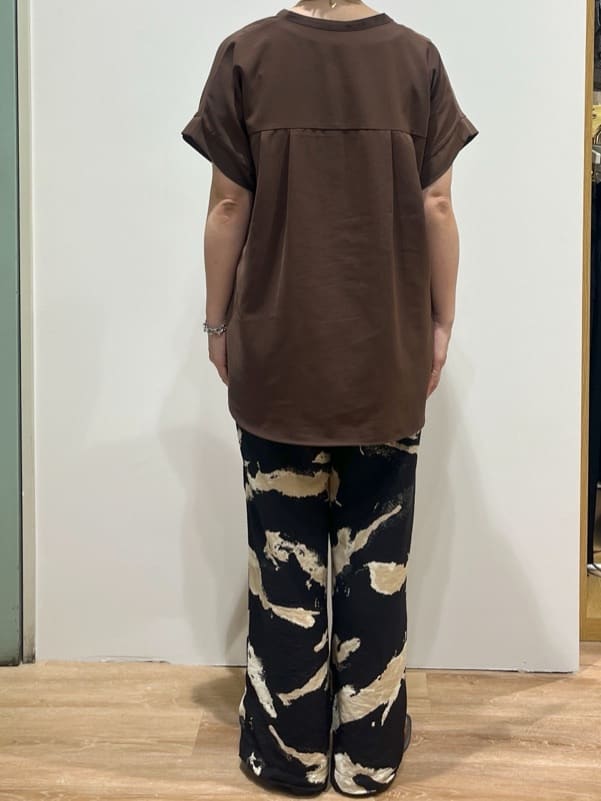 chiakiさんの「OPAQUE.CLIP｜《7色展開／SS-LLサイズ》ストレッチスキッパーブラウス／セットアップ対応【洗濯機洗い可／防シワ】」を使ったコーディネート