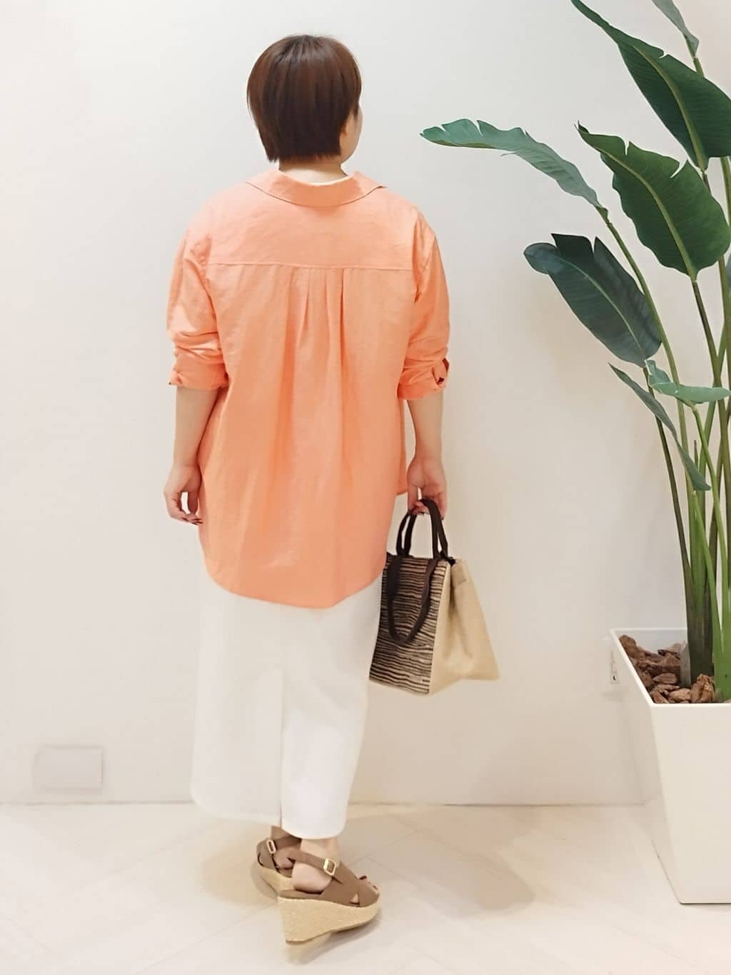 s u g iさんの「UNTITLED｜【ロゴT/プリントT】グラフィックTシャツ」を使ったコーディネート