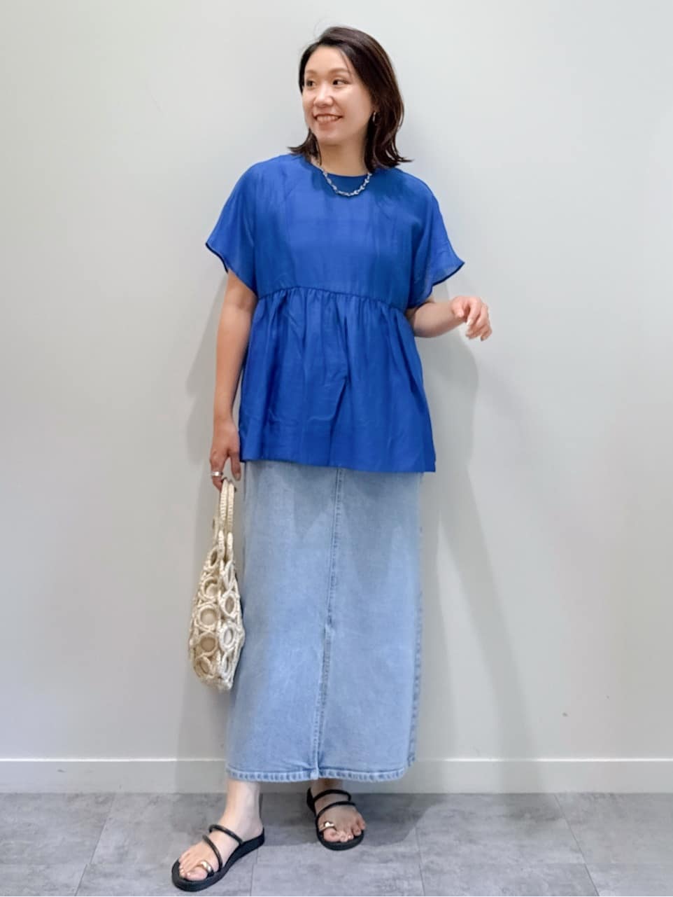 yuka.aさんの「OPAQUE.CLIP｜麻混シアーペプラムブラウス【洗濯機洗い可】」を使ったコーディネート