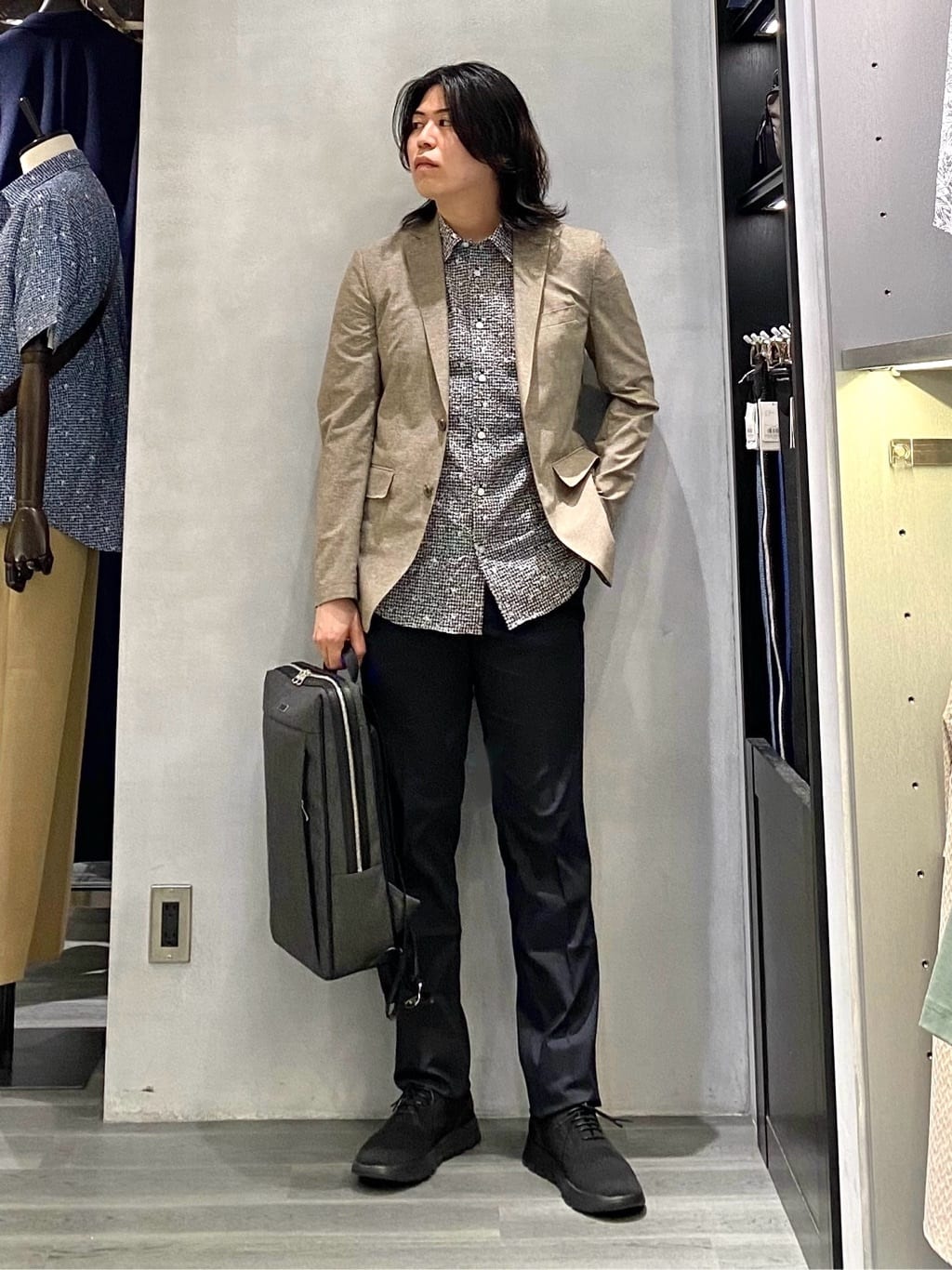 nishiさんの「TAKEO KIKUCHI｜【抗菌防臭】COOL DOTS（R）ドビープリント ジャケット」を使ったコーディネート
