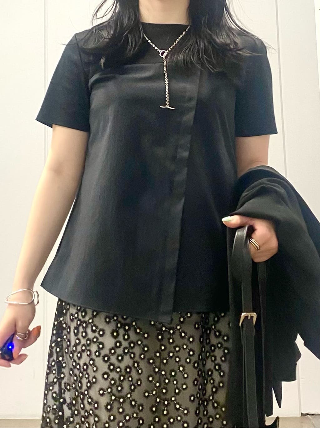 misakiさんの「INDIVI｜【洗える】ビスチェレイヤード風トップス」を使ったコーディネート