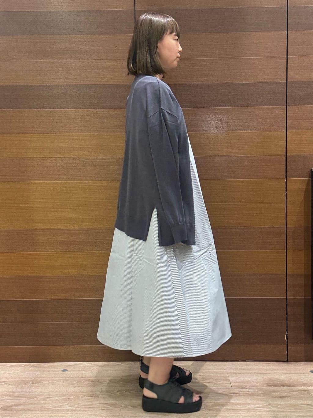 yumeさんの「OPAQUE.CLIP｜ミドル丈トッパーニットカーディガン【洗濯機洗い可／接触冷感／抗ピル】」を使ったコーディネート