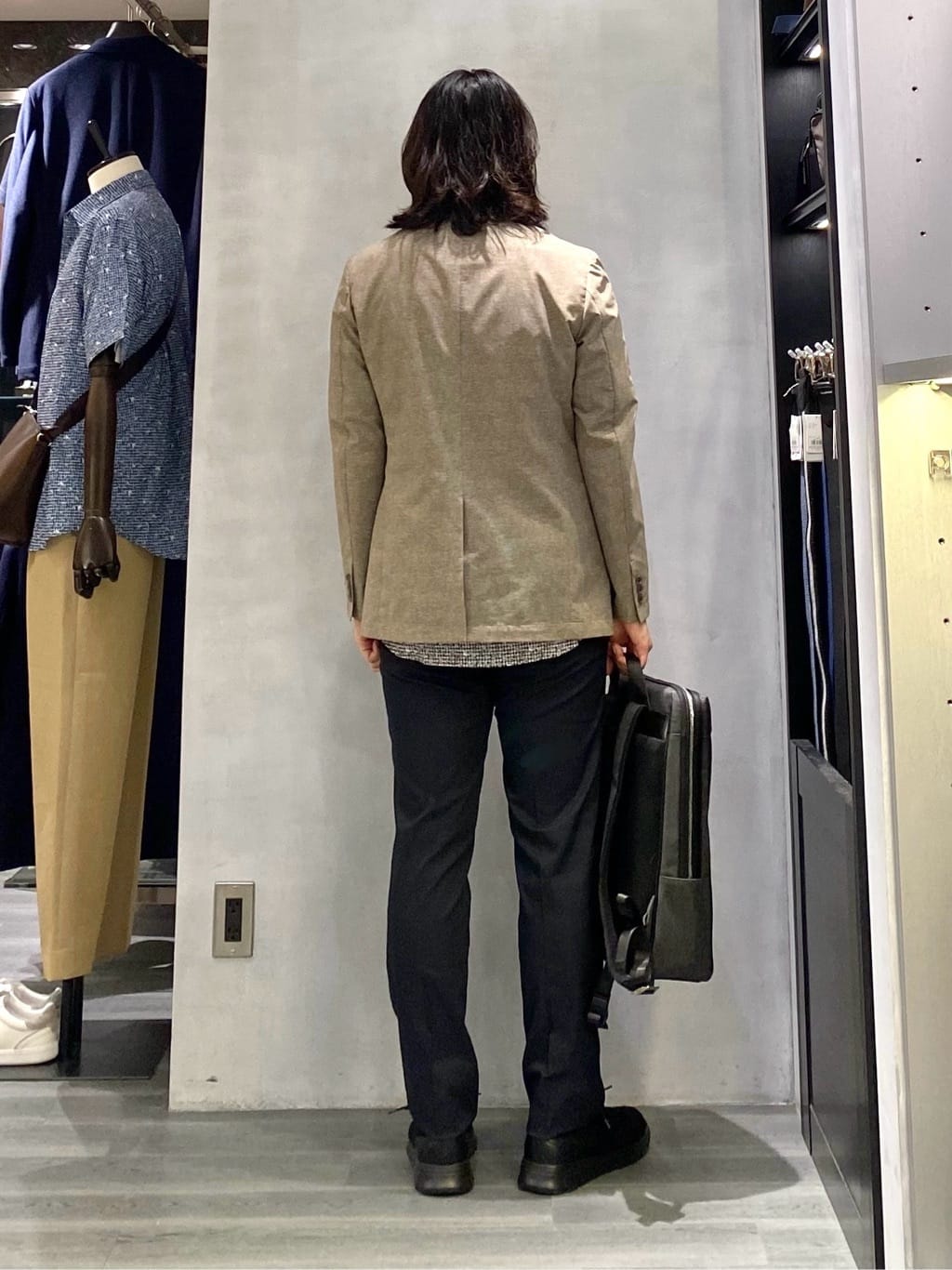 nishiさんの「TAKEO KIKUCHI｜【抗菌防臭】COOL DOTS（R）ドビープリント ジャケット」を使ったコーディネート