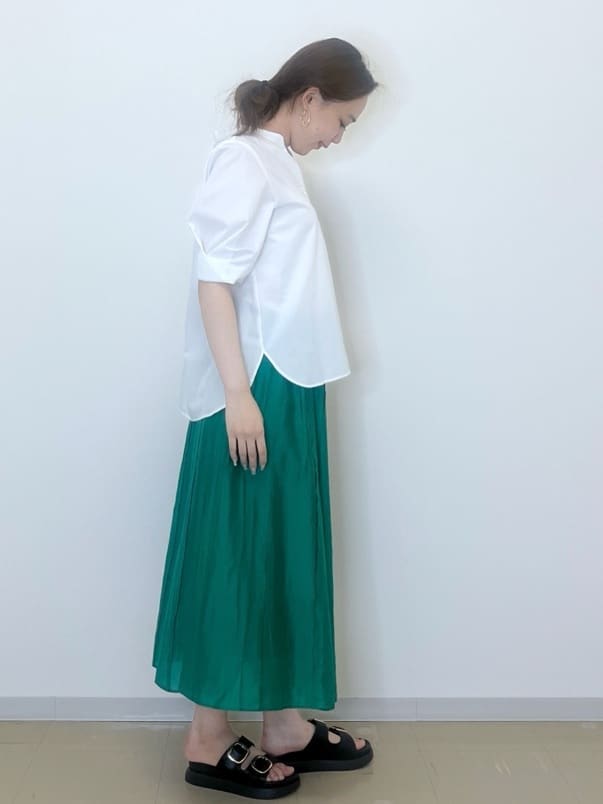 miyuuさんの「OPAQUE.CLIP｜◆スキッパータックスリーブブラウス【洗濯機洗い可】」を使ったコーディネート