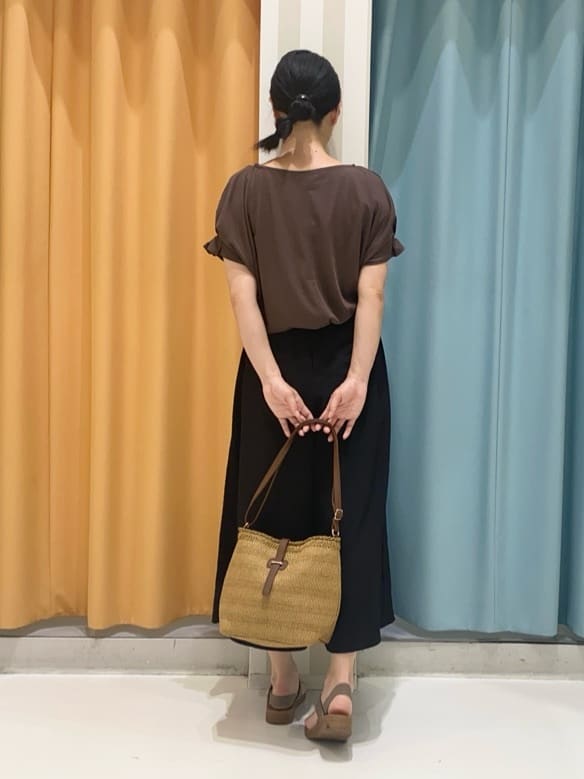 おかさんの「SHOO･LA･RUE｜【S-LL/UV/プチプラ】お袖タックで好印象 デザインTシャツ」を使ったコーディネート