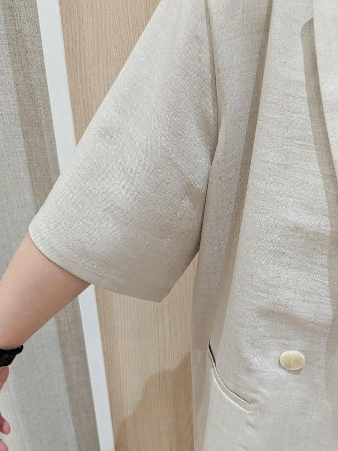 minさんの「grove｜軽やかに羽織れて、きちんと見え ハーフスリーブテーラードジャケット」を使ったコーディネート
