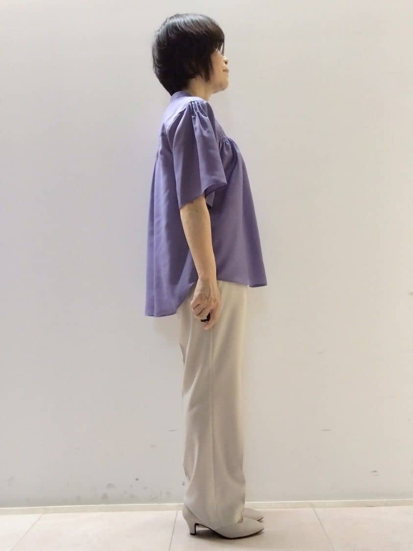 tokuさんの「Reflect｜【選べる5色◎／マシンウォッシュ可】シャーリングデザインブラウス」を使ったコーディネート