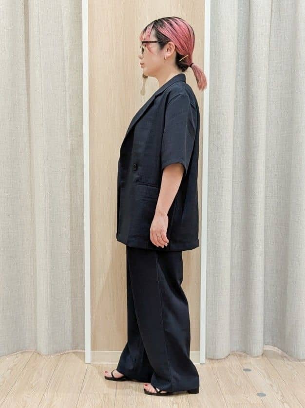 minさんの「grove｜軽やかに羽織れて、きちんと見え ハーフスリーブテーラードジャケット」を使ったコーディネート