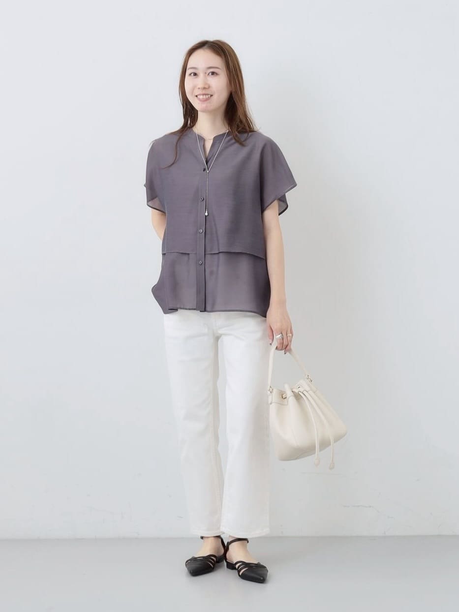 mitsukiさんの「INDIVI｜【褒められデニム】スリムストレート デニムパンツ」を使ったコーディネート