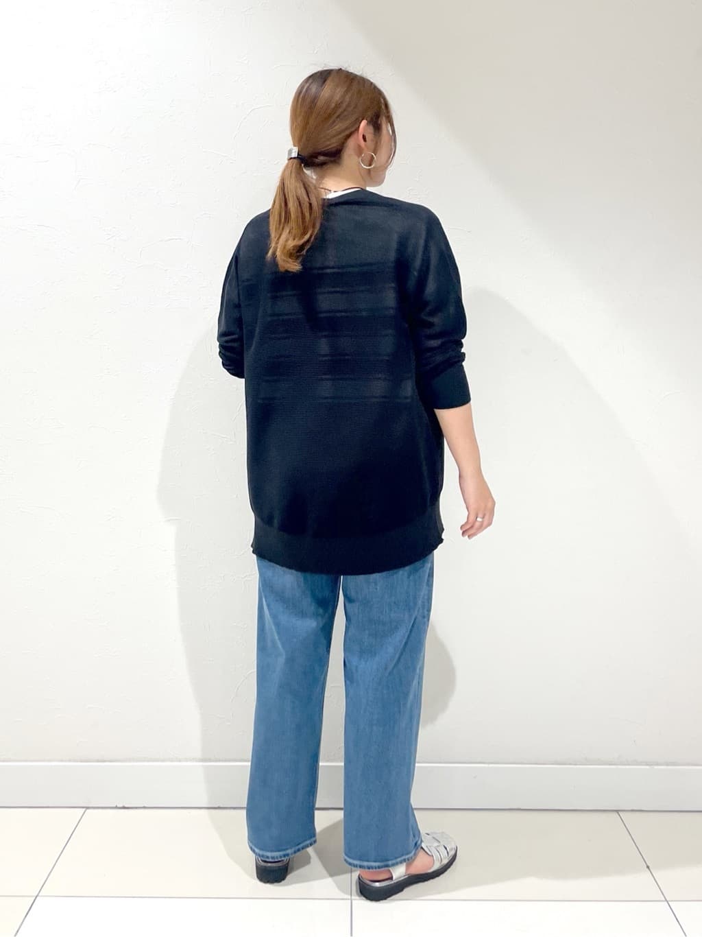 YUUKIさんの「INDIVI｜◆【洗える／和紙混素材】ドライタッチニットカーディガン」を使ったコーディネート