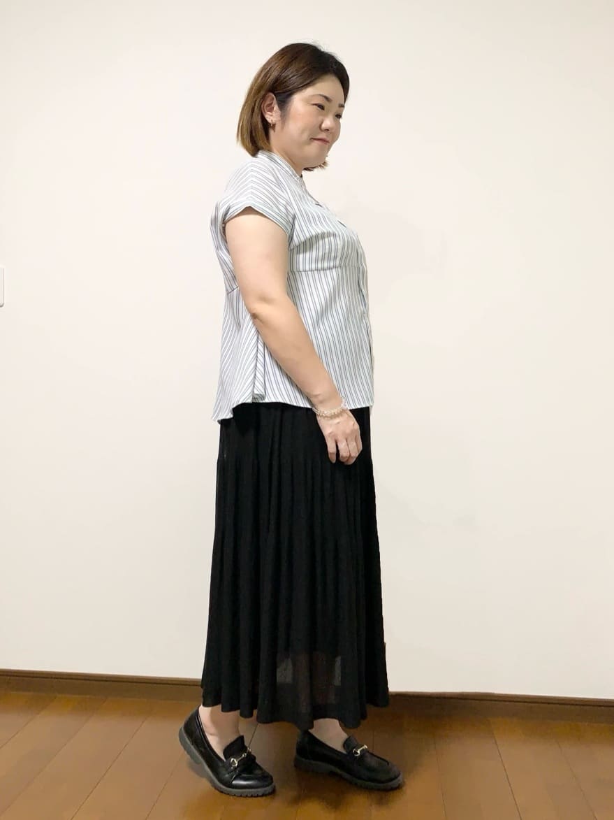 みいちゃんさんの「grove｜【冷感】サマーハイパーストレッチテーパードパンツ」を使ったコーディネート