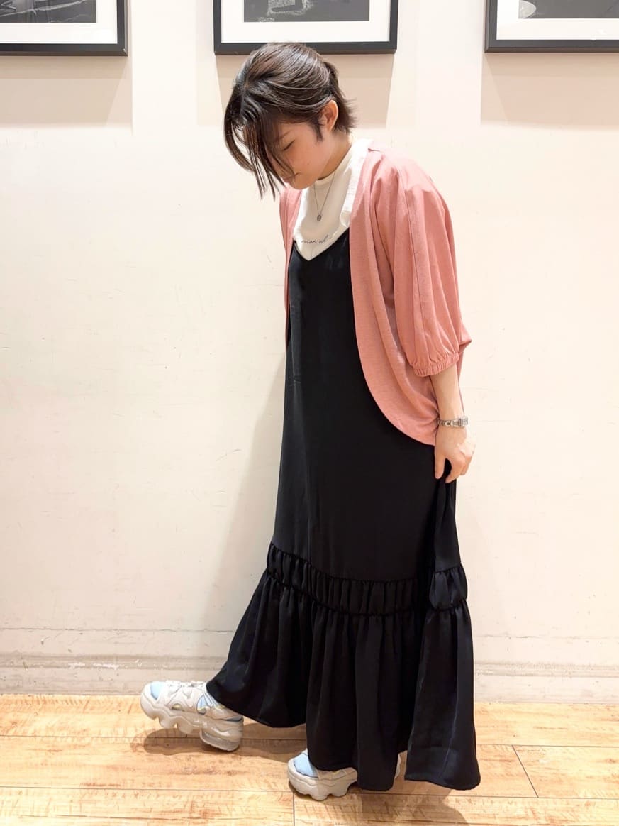 かふぇもか。さんの「SHOO･LA･RUE｜【UV/さらさらタッチ】女性らしさ漂う 5分袖ボレロカーディガン」を使ったコーディネート