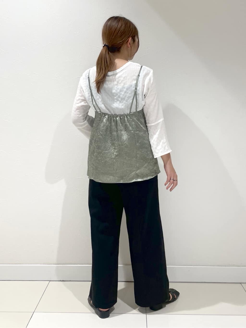 YUUKIさんの「INDIVI｜◆【2点セット／洗える】カセット服 キャミ＆ブラウス セットトップス」を使ったコーディネート