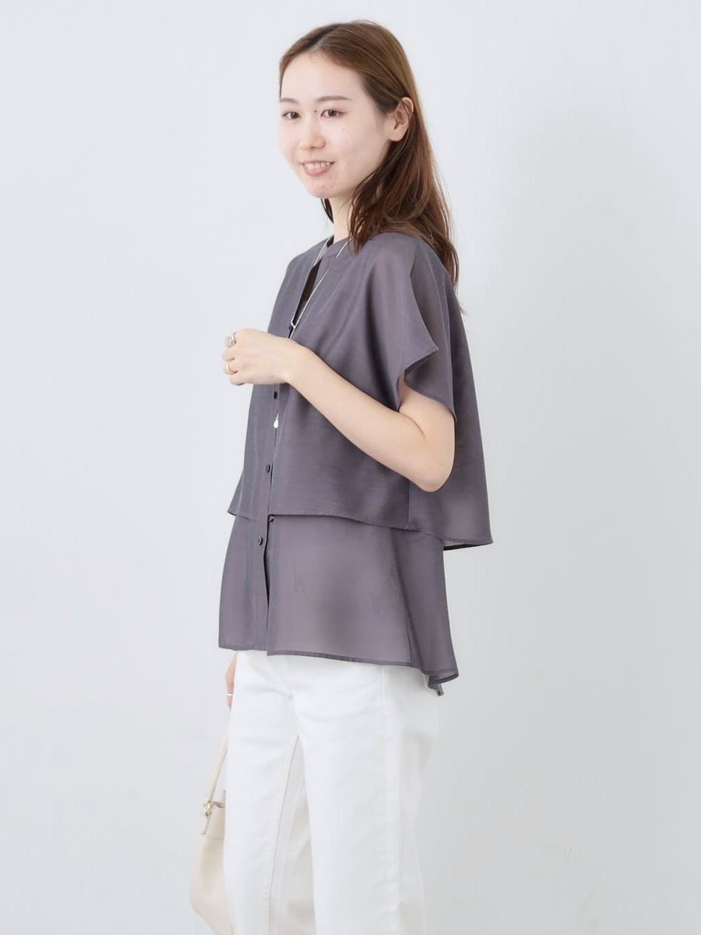 mitsukiさんの「INDIVI｜【褒められデニム】スリムストレート デニムパンツ」を使ったコーディネート