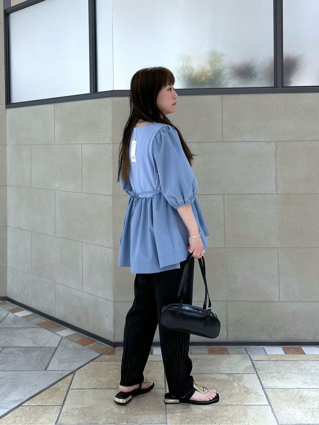 よねさんの「INDIVI｜【接触冷感／セットアップ対応】イージーテーパードパンツ【通勤・セレモニー】」を使ったコーディネート