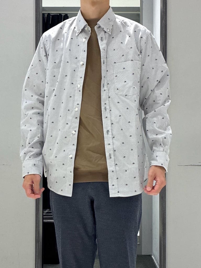 わいずみさんの「TAKEO KIKUCHI｜ハットモチーフ ジャカード ストライプ シャツ」を使ったコーディネート